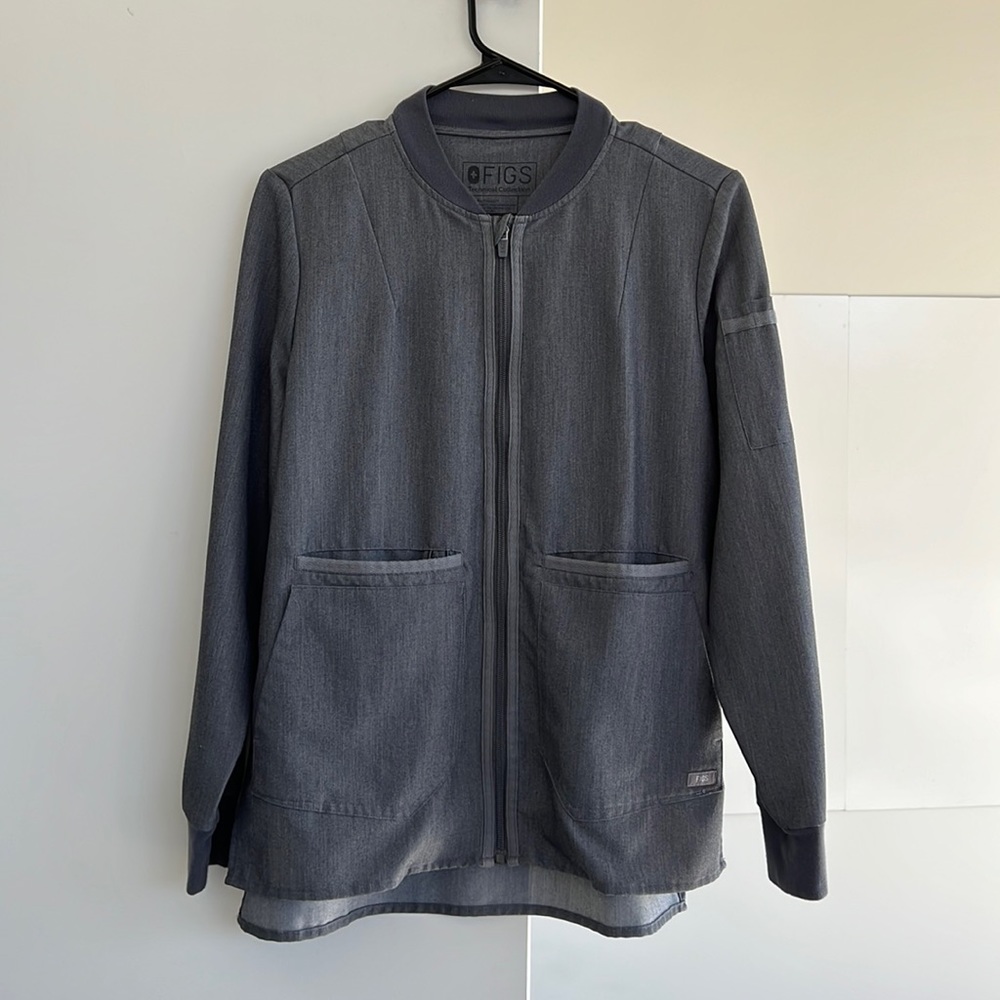 Gray Figs Scrub Jacket (Like New)